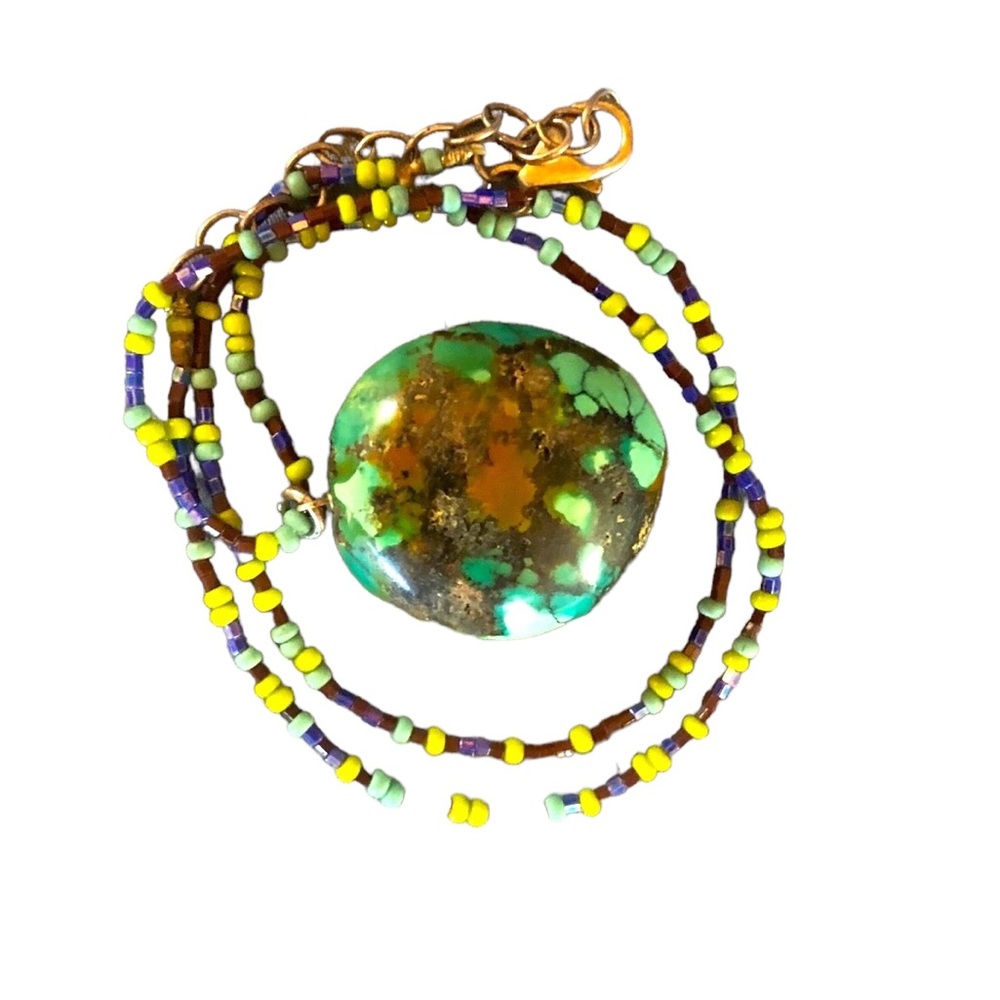 Beautiful turquoise necklace on glass beads - Picture 5 of 14